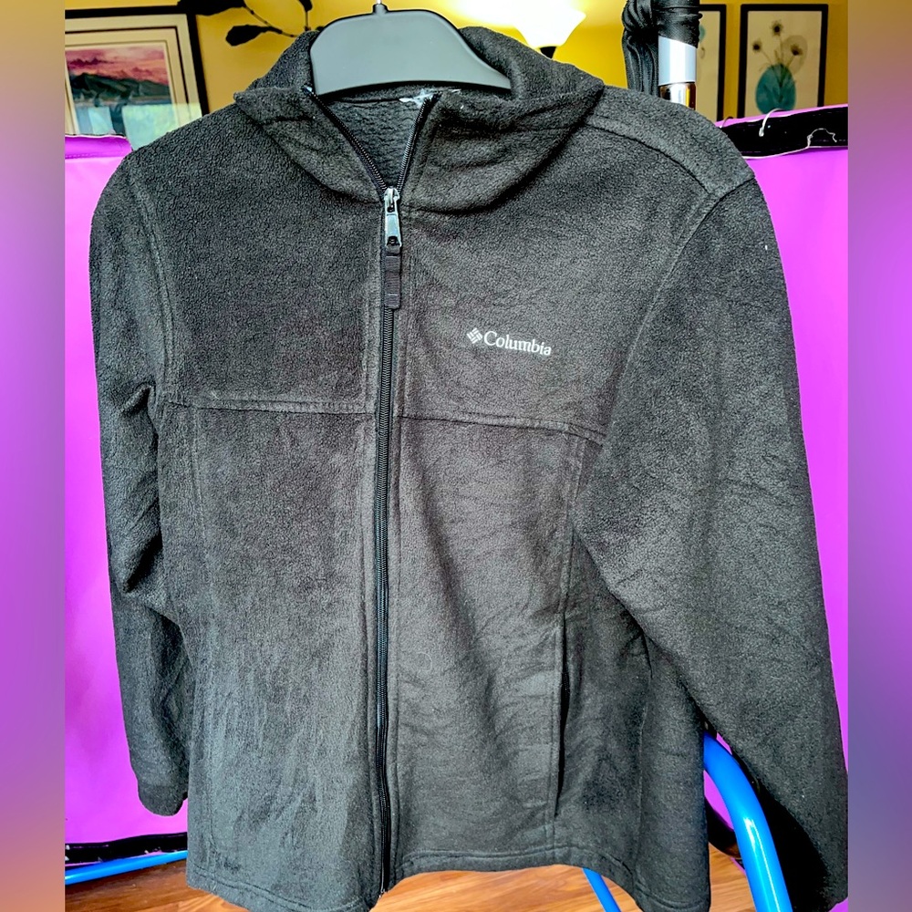 Kids- Black- Columbia zip up fleece jacket- EUC! Tag removed- Size L/10